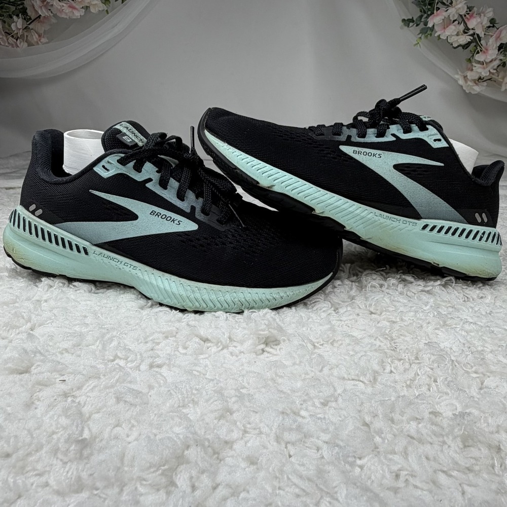 Brooks Launch GTS 8 Women's Black Low Top Lace-Up Logo Mesh Rubber 120346 Size 6